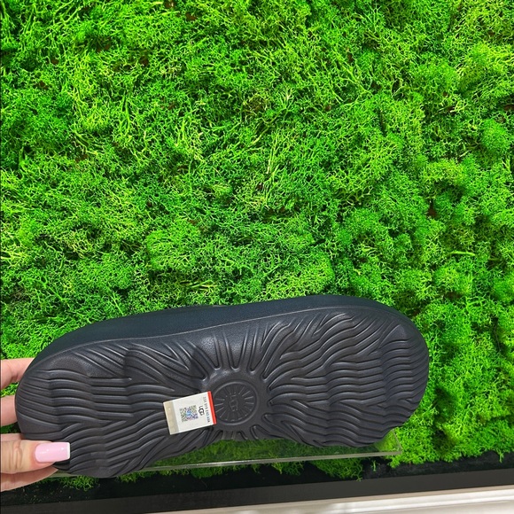 UGG Men's Slide It Sandal - Picture 6 of 6